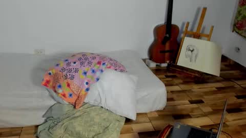 AliotTwink online show from December 3, 2025, 1:24 am