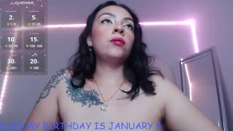 Alejandra online show from January 3, 2025, 7:49 am
