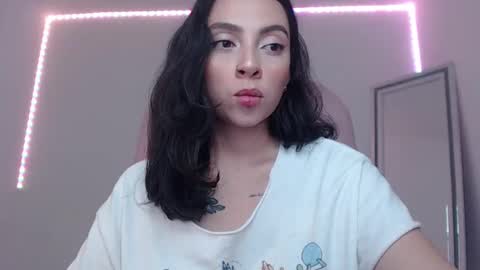 Alejandra online show from February 22, 2025, 9:34 am