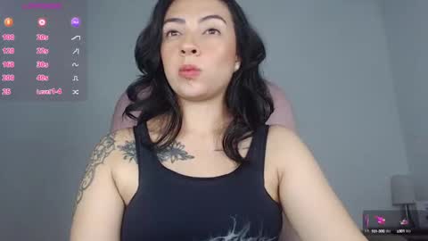 Alejandra online show from September 23, 2025, 7:22 am