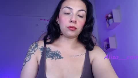 Snapshot of alisa__cain chatting on April 21, 2026, 7:14 am Alejandra online show from April 21, 2026, 7:14 am