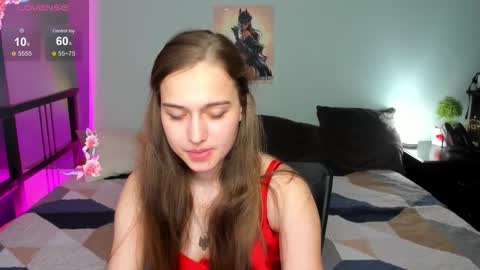 Snapshot of alisa__kelly chatting on November 21, 2025, 2:43 am alisa__kelly online show from November 21, 2025, 2:43 am