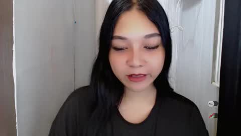 Shanti xhey online show from November 23, 2025, 11:04 pm