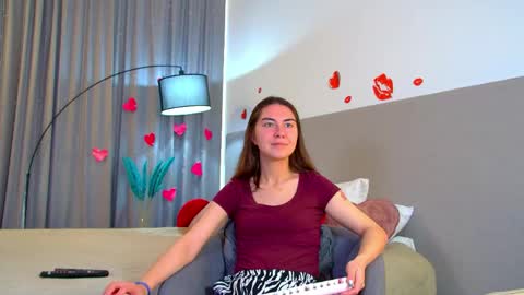 Alisa online show from May 20, 2026, 7:03 am
