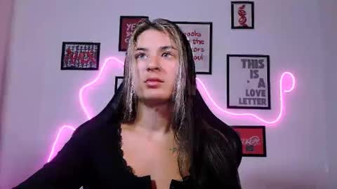 Snapshot of alisarossy chatting on June 1, 2026, 1:46 pm Alisa online show from June 1, 2026, 1:46 pm