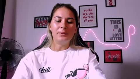 Snapshot of alisarossy chatting on July 20, 2026, 1:02 pm Alisa online show from July 20, 2026, 1:02 pm