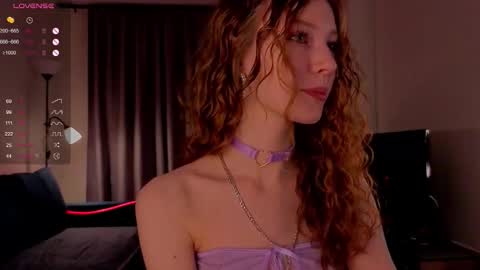 Snapshot of alisavine chatting on November 27, 2025, 6:54 pm Alisa online show from November 27, 2025, 6:54 pm