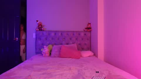 Snapshot of alisha_olsen_ chatting on December 4, 2025, 4:33 am alisha_olsen_ online show from December 4, 2025, 4:33 am