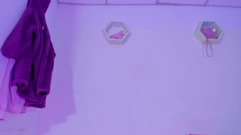 Alisia online show from January 17, 2025, 12:53 am