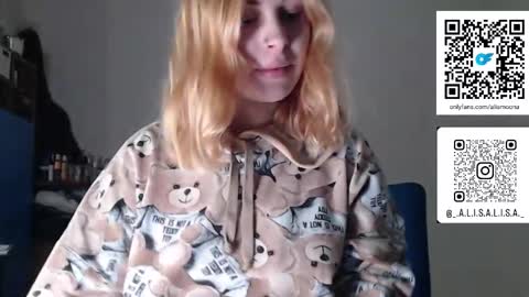 Snapshot of alismoona chatting on December 22, 2025, 11:35 pm Alisa online show from December 22, 2025, 11:35 pm