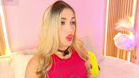 Snapshot of alison_collins_ chatting on February 16, 2026, 7:32 pm Alison online show from February 16, 2026, 7:32 pm