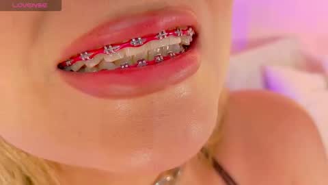 Snapshot of alison_collins_ chatting on March 1, 2026, 12:51 pm Alison online show from March 1, 2026, 12:51 pm