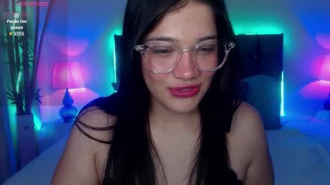 Snapshot of alison_girl22 chatting on December 19, 2025, 10:06 pm Alison online show from December 19, 2025, 10:06 pm