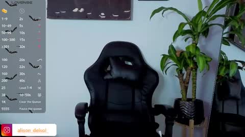 Snapshot of alison_wynter chatting on November 9, 2025, 4:11 am alison_wynter online show from November 9, 2025, 4:11 am