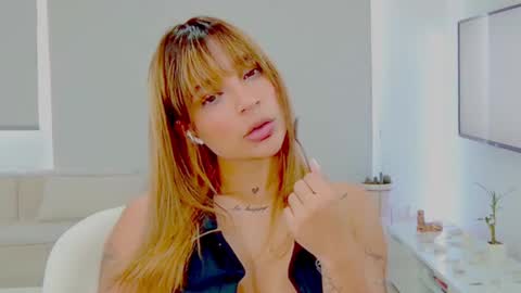 Snapshot of alisondiaz_ chatting on January 13, 2025, 7:31 pm Alison diaz online show from January 13, 2025, 7:31 pm