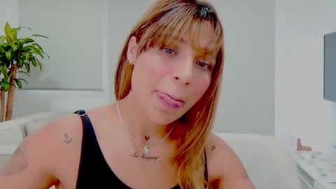 Snapshot of alisondiaz_ chatting on January 24, 2025, 10:30 pm Alison diaz online show from January 24, 2025, 10:30 pm