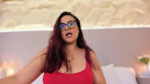 Snapshot of alisonroos chatting on April 14, 2026, 3:23 am Alison online show from April 14, 2026, 3:23 am