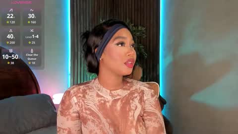 Alison Moon  online show from October 29, 2025, 10:22 pm