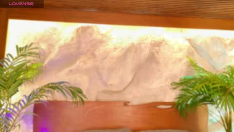 Alison Moon  online show from April 23, 2026, 10:12 pm