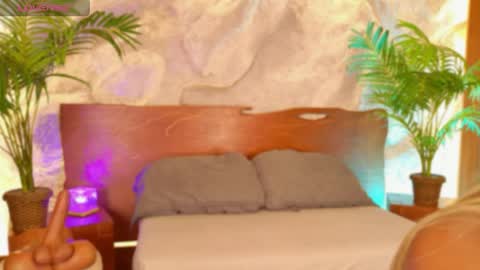 Alison Moon  online show from May 9, 2026, 11:32 pm