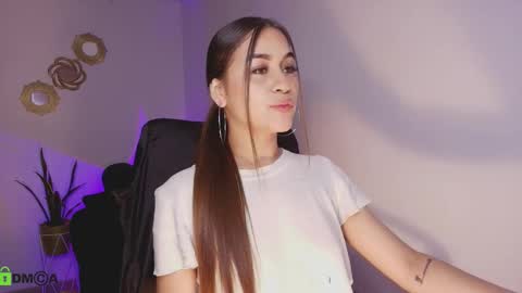 Snapshot of aliss_es chatting on October 10, 2025, 11:42 am ALISS online show from October 10, 2025, 11:42 am