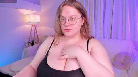 Snapshot of alissa_styles chatting on April 20, 2026, 12:08 pm Alissa online show from April 20, 2026, 12:08 pm