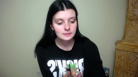 Snapshot of alissaflower_ chatting on December 3, 2024, 4:06 pm Alissa online show from December 3, 2024, 4:06 pm