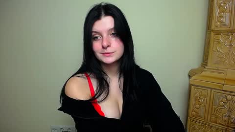 Snapshot of alissaflower_ chatting on December 20, 2024, 1:43 pm Alissa online show from December 20, 2024, 1:43 pm