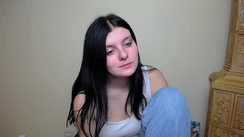 Snapshot of alissaflower_ chatting on January 2, 2025, 10:48 am Alissa online show from January 2, 2025, 10:48 am