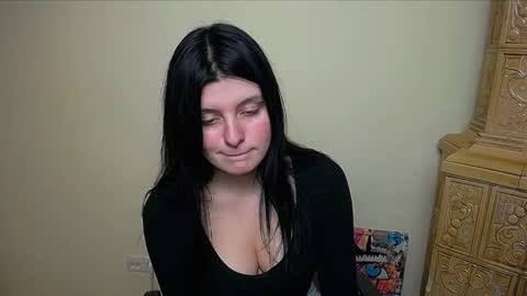 Snapshot of alissaflower_ chatting on January 21, 2025, 4:48 pm Alissa online show from January 21, 2025, 4:48 pm