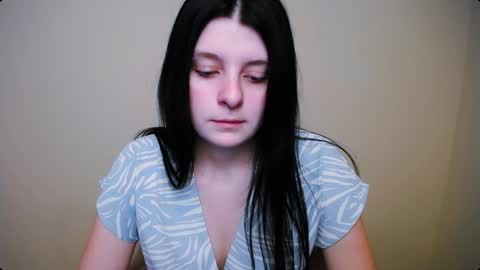 Snapshot of alissaflower_ chatting on January 29, 2025, 10:16 am Alissa online show from January 29, 2025, 10:16 am