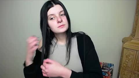 Snapshot of alissaflower_ chatting on January 30, 2025, 7:39 am Alissa online show from January 30, 2025, 7:39 am