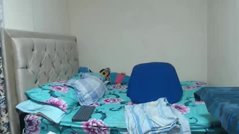 Snapshot of alisse27 chatting on January 12, 2026, 1:55 am allise online show from January 12, 2026, 1:55 am