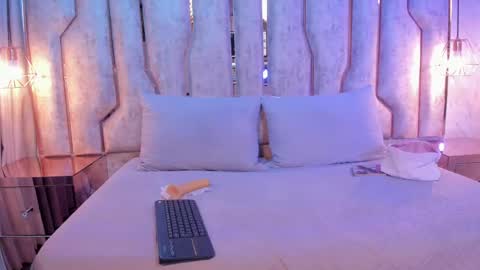 alisse_myers online show from May 14, 2026, 3:13 am