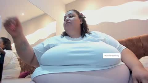 Snapshot of alisson_am chatting on November 12, 2025, 11:21 am Alisson online show from November 12, 2025, 11:21 am