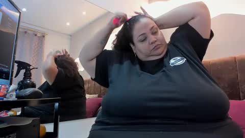 Snapshot of alisson_am chatting on November 15, 2025, 11:29 am Alisson online show from November 15, 2025, 11:29 am