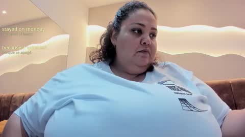 Snapshot of alisson_am chatting on November 19, 2025, 11:32 am Alisson online show from November 19, 2025, 11:32 am