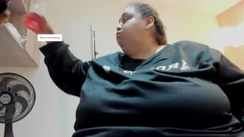 Snapshot of alisson_am chatting on December 22, 2025, 11:18 am Alisson online show from December 22, 2025, 11:18 am