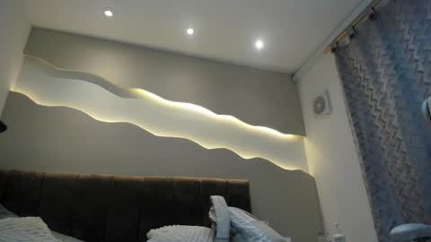 Snapshot of alisson_am chatting on February 19, 2026, 12:01 pm Alisson online show from February 19, 2026, 12:01 pm