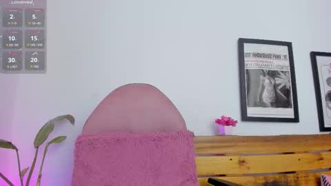 Snapshot of alisson_boobs chatting on February 28, 2026, 12:00 am Alisson online show from February 28, 2026, 12:00 am
