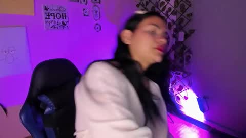 alisson_evans__ online show from November 24, 2025, 11:32 am