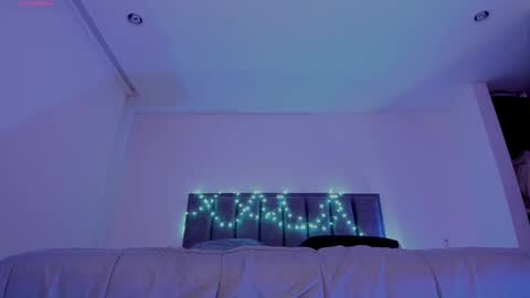 Snapshot of alisson_rocker chatting on November 8, 2025, 2:01 am online show from November 8, 2025, 2:01 am