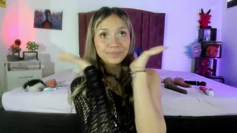 Alisson IG alisson zafiro27 online show from January 15, 2025, 3:39 pm