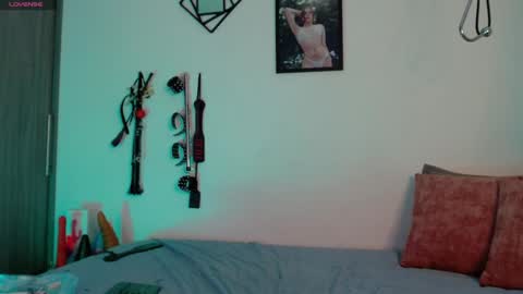 Snapshot of alissonbeckett chatting on December 12, 2024, 9:26 pm Alisson Beckett online show from December 12, 2024, 9:26 pm