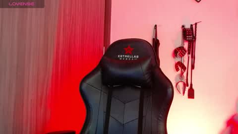 Snapshot of alissonbeckett chatting on January 29, 2025, 7:43 pm Alisson Beckett online show from January 29, 2025, 7:43 pm