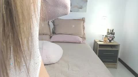 Goddess  online show from February 13, 2025, 1:19 am