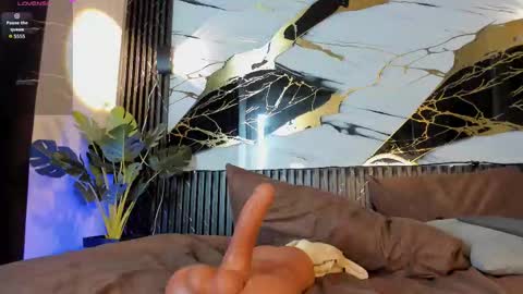 Snapshot of alivega_ chatting on December 20, 2025, 9:55 pm online show from December 20, 2025, 9:55 pm