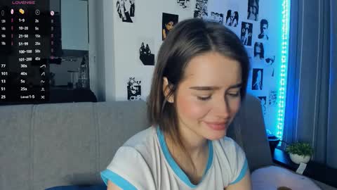 Alivia online show from November 9, 2025, 9:18 am