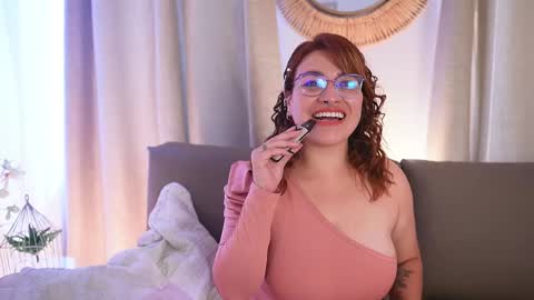 Snapshot of alix_bay chatting on March 3, 2025, 8:11 pm Alix online show from March 3, 2025, 8:11 pm
