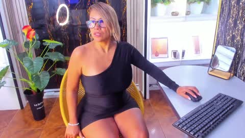 Snapshot of alixlong chatting on January 25, 2025, 3:40 am Alix online show from January 25, 2025, 3:40 am